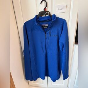 Patagonia Men's royal blue half zip pullover size XL